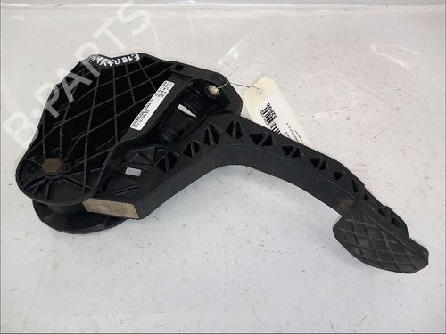 Used Clutch pedal VW GOLF VI (5K1) 1.6 TDI (105 hp) 30413477