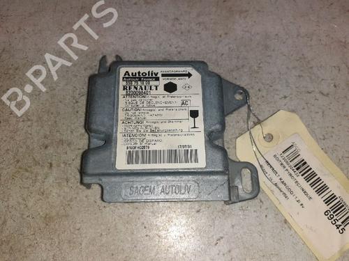 Used ECU airbags RENAULT KANGOO Express (FC0/1_) 1.2 (FC01, FC0A, FC0F) (58 hp) 30425293
