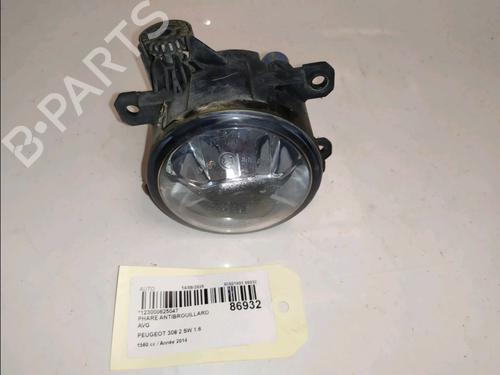 Used Left front fog light Left front fog light 39396112 39396112