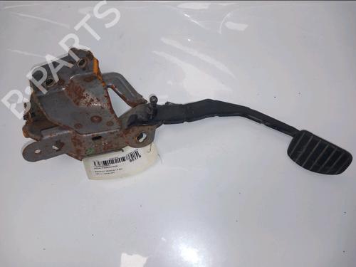 Used Clutch pedal Clutch pedal RENAULT MODUS / GRAND MODUS (F/JP0_) 1.5 dCi 90 (88 hp) 34147729 34147729