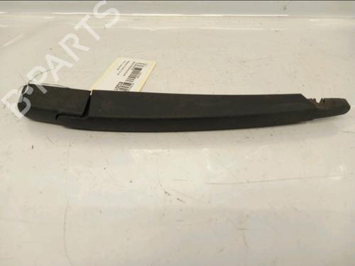 Used Rear windshield wiper arm RENAULT CLIO II (BB_, CB_) 1.2 (BB0A, BB0F, BB10, BB1K, BB28, BB2D, BB2H, CB0A,... (58 hp) 32040547