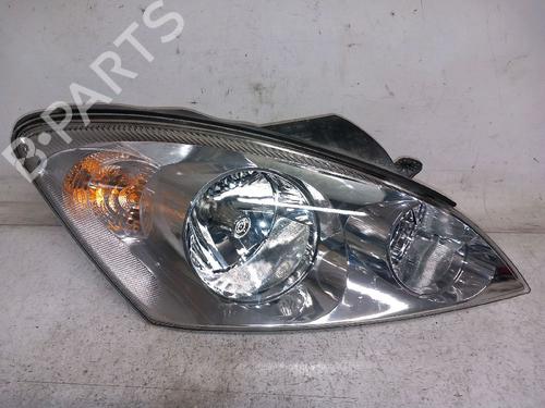 Used Right headlight KIA CEE'D Hatchback (ED) 1.6 CRDi 90 (90 hp) 30415359