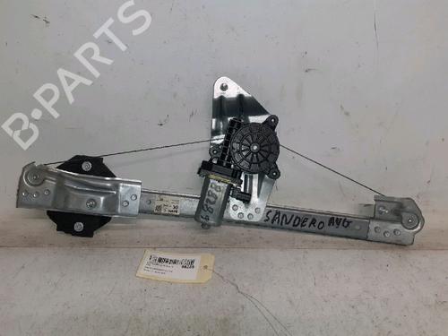 Vindusheismekanisme venstre foran DACIA SANDERO II TCe 90 (B8M1, B8MA, B8AC) (90 hp) 30419347