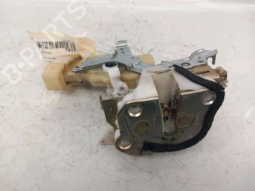 Used Front right lock TOYOTA YARIS (_P1_) 1.4 D-4D (NLP10_, NLP10R) (75 hp) 30419507