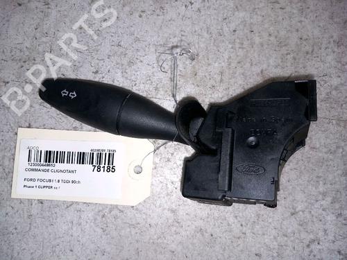 Used Steering column stalk FORD FOCUS I Turnier (DNW) 1.8 Turbo DI / TDDi (90 hp) 30432159