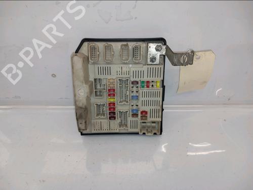 Sicherungskasten für RENAULT SCÉNIC II (JM0/1_) 1.6 16V (JM1R) (112 hp) 30869159