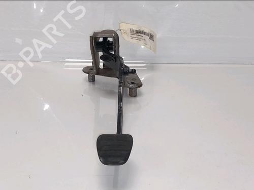 koblingspedal koblingspedal RENAULT CLIO III (BR0/1, CR0/1) 1.2 16V (BR02, BR0J, BR11, CR02, CR0J, CR11) (75 hp) 33713444 33713444