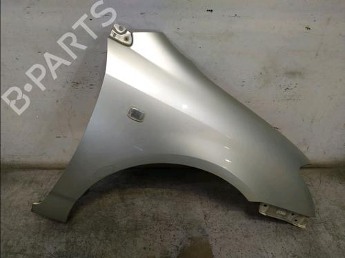 Używane Błotnik przedni prawy TOYOTA COROLLA (_E12_) 2.0 D-4D (CDE120R, CDE120L_) (116 hp) 30828435