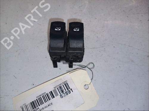 Used Left front window switch RENAULT CLIO III (BR0/1, CR0/1) 1.5 dCi (C/BR0G, C/BR1G) (68 hp) 30414778