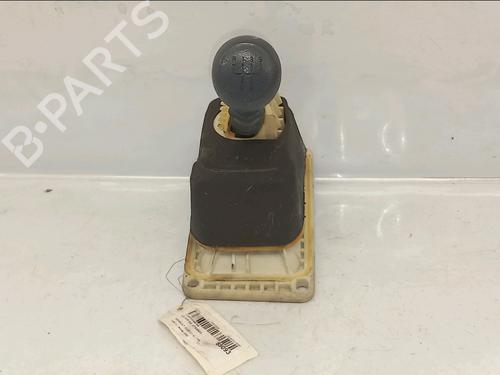 Used Gear lever RENAULT CLIO II (BB_, CB_) 1.4 16V (B/CB0P, BB13) (98 hp) 32975546