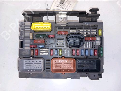 Sikringsdose CITROËN C5 III (RD_) 1.6 HDi 110 (RD9HZC) (109 hp) 31304564