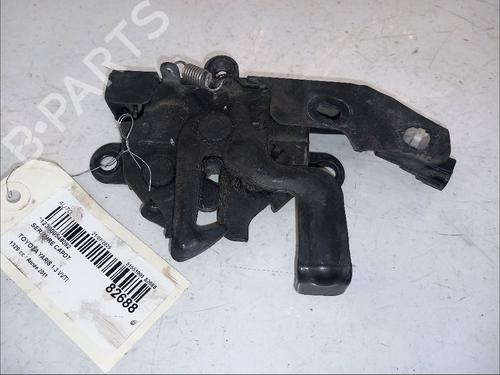 hjelmlås TOYOTA YARIS (_P9_) 1.33 VVT-i (NSP90_, NSP90R) (99 hp) 30430057