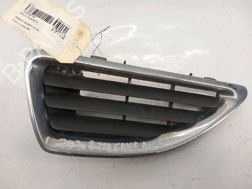 Used Grille RENAULT MEGANE I (BA0/1_) 1.6 16V (BA04, BA0B, BA11, BA1J, BA16, BA19, BA1K, BA1V,... (107 hp) 30425835