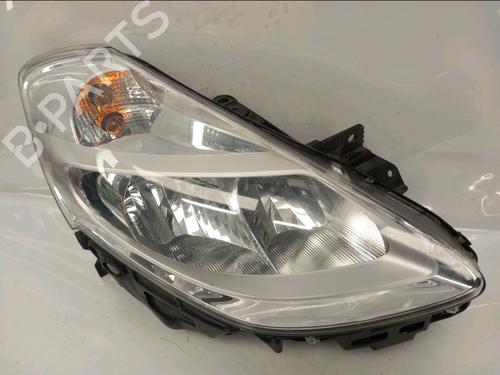 Used Right headlight RENAULT CLIO III (BR0/1, CR0/1) 1.2 16V (BR02, BR0J, BR11, CR02, CR0J, CR11) (75 hp) 31964102