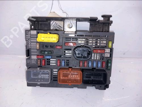 Used Fuse box PEUGEOT 308 I (4A_, 4C_) 1.6 HDi (90 hp) 32007391