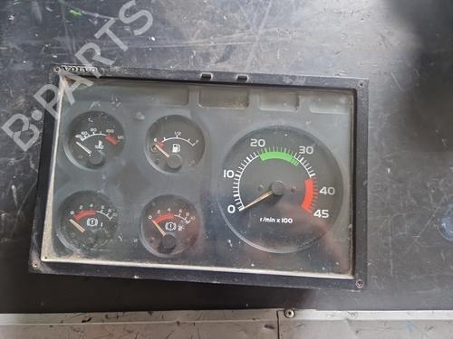 Used Instrument cluster VOLVO FL6 [1985-2000]  31727160