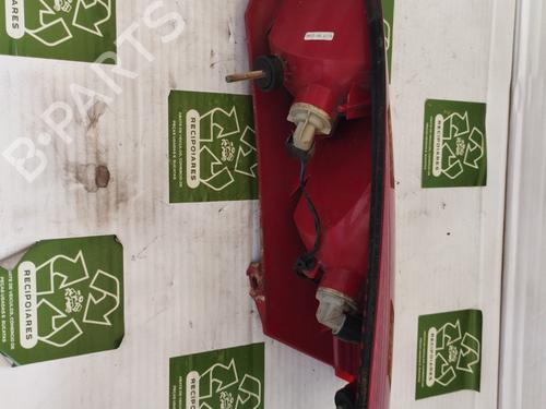 Used Right taillight FORD FOCUS I (DAW, DBW) 1.4 16V (75 hp) 31728341