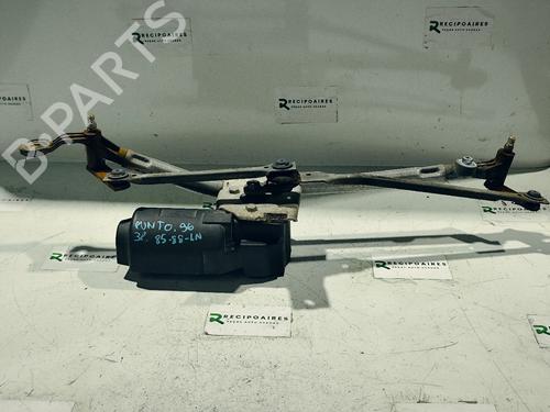 Used Front wiper motor FIAT PUNTO Van (176_) 1.7 TD (71 hp) 31734652