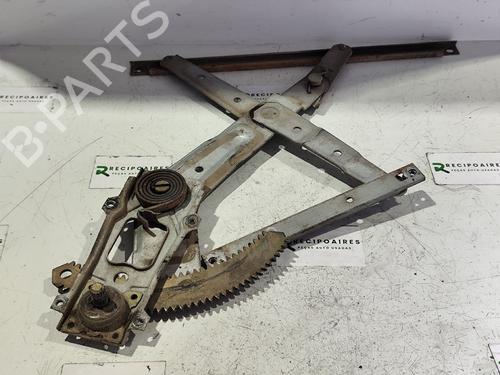 Elevalunas delantero izquierdo MITSUBISHI Canter (FE3, FE4) V [1985-1997]  31735904