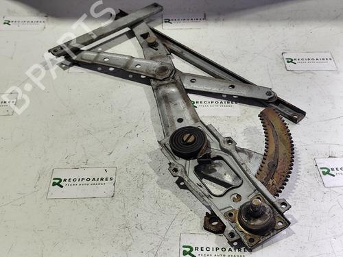 Elevalunas delantero izquierdo MITSUBISHI Canter (FE3, FE4) V [1985-1997]  31735910