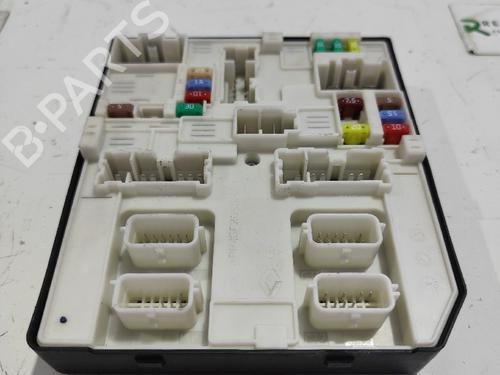 fuse-box-renault-scenic-iii-jz01_-2008-2009-2010-2011-2012-2013-2014-2015-2016-31737985 main image