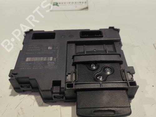 switch-renault-captur-i-j5_-h5_-2013-31737999 main image
