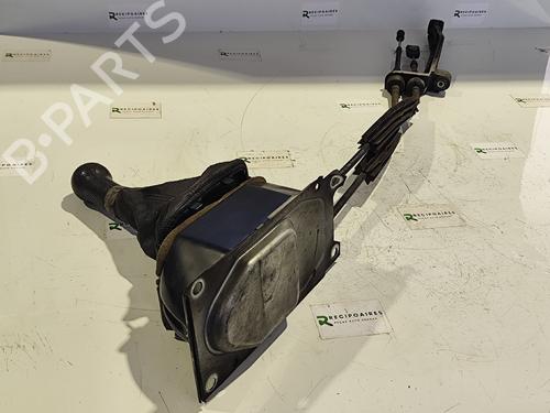 Palanca de cambios VW POLO (6N2) 1.0 (50 hp) 31739031