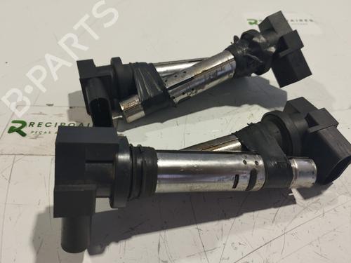 Used Ignition coil VW GOLF IV (1J1) 1.4 16V (75 hp) 31739041