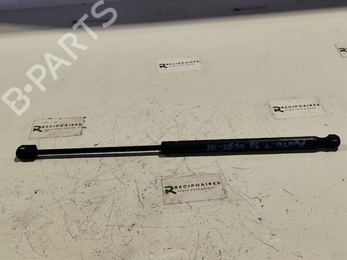 Heckklappendämpfer für FIAT PUNTO (176_) 55 1.1 (54 hp) 31739050