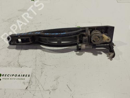 front-left-exterior-door-handle-peugeot-307-3ac-2000-2001-2002-2003-2004-2005-2006-2007-2008-2009-2010-2011-2012-31739167 main image