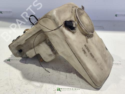 Used Windscreen washer tank MERCEDES-BENZ C-CLASS (W202) C 180 (202.018) (122 hp) 31739539