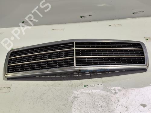 Used Grille MERCEDES-BENZ C-CLASS (W202) C 180 (202.018) (122 hp) 31739557