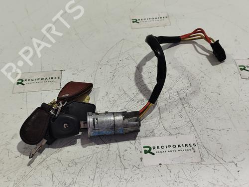 Used Switch RENAULT MEGANE Scenic (JA0/1_) 1.4 i (JA0E) (75 hp) 31739628