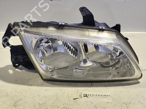 Used Right headlight NISSAN ALMERA II (N16) 1.5 (90 hp) 31739922