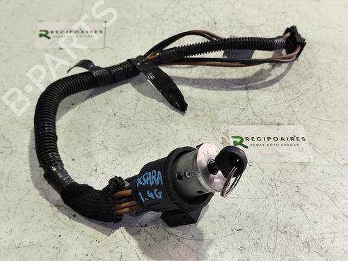 Used Switch CITROËN XSARA (N1) 1.4 i (75 hp) 31740047