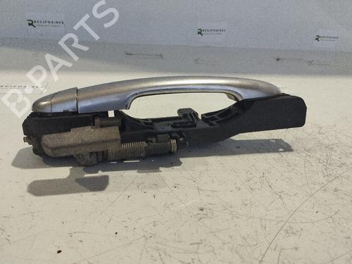 Venstre bagtil udvendigt håndtag RENAULT LAGUNA II (BG0/1_) 1.9 dCi (BG08, BG0G) (120 hp) 31740288