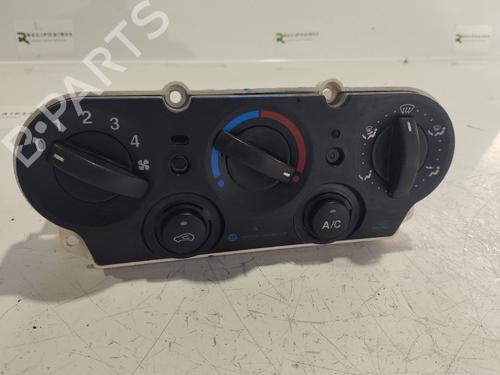 Used Climate control FORD FIESTA V (JH_, JD_) 1.4 TDCi (68 hp) 31740825
