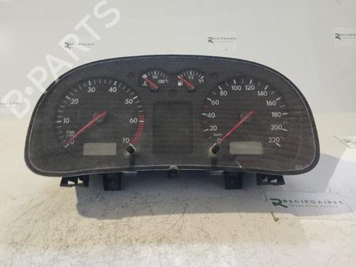Used Instrument cluster VW GOLF IV (1J1) 1.4 16V (75 hp) 31741008