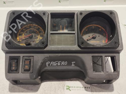 Instrumentenkombination für MITSUBISHI PAJERO I (L04_G, L14_G) 2.5 TD (L044G, L049G) (87 hp) 31741066