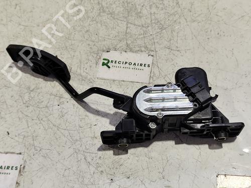 Pédale MITSUBISHI GRANDIS (NA_W) 2.4 MIVEC (NA4W) (177 hp) 31741274