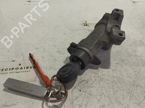 Used Switch SEAT IBIZA III (6L1) 1.9 TDI (100 hp) 31741354