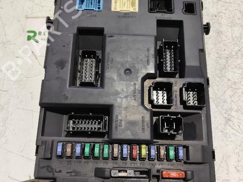 fuse-box-peugeot-207-wa_-wc_-2006-2007-2008-2009-2010-2011-2012-2013-2014-2015-31743394 main image