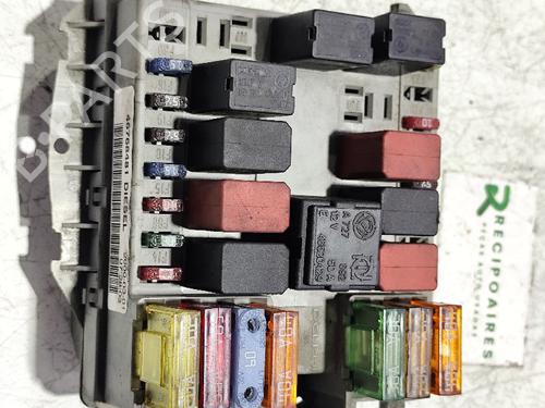 Used Fuse box FIAT PUNTO (188_) 1.9 JTD 80 (188.237, .257, .337, .357) (80 hp) 31744208
