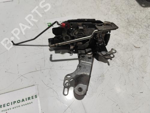 Højre fortil lås TOYOTA DYNA Platform/Chassis (KD_, LY_, _Y2_, _U3_, _U4_, _U6_, _U8 [1999-2026]  31744555