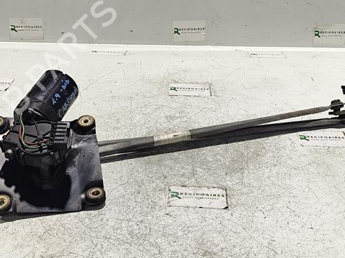 Used Front wiper motor MITSUBISHI CARISMA (DA_) 1.9 DI-D (DA5A) (115 hp) 31744745