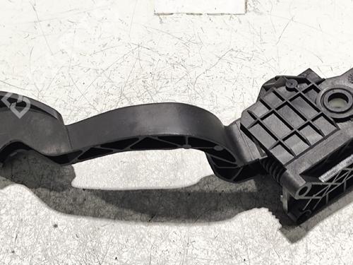 Pédale FIAT GRANDE PUNTO (199_) 1.3 D Multijet (76 hp) 31745138