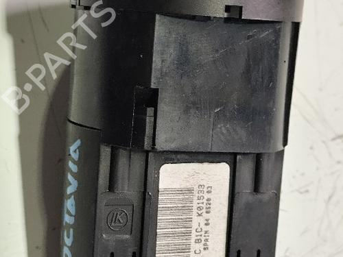Used Headlight switch SKODA OCTAVIA I (1U2) 1.9 TDI (100 hp) 31745479