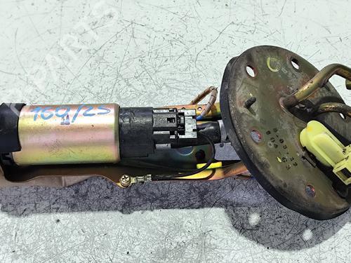 Used Fuel pump HONDA CIVIC VI Fastback (MA, MB) 1.5 16V (MB3) (114 hp) 31745484