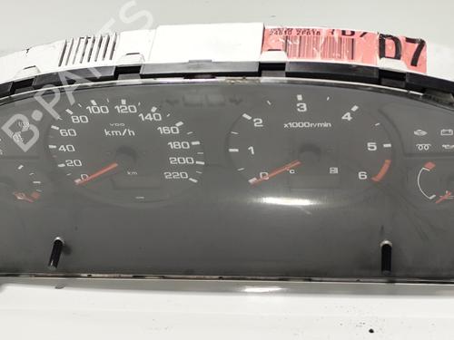 Used Instrument cluster NISSAN PRIMERA (P11) 2.0 TD (90 hp) 31745651