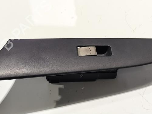 Mando elevalunas trasero izquierdo NISSAN TIIDA Hatchback (C11) 1.5 dCi (103 hp) 31745963